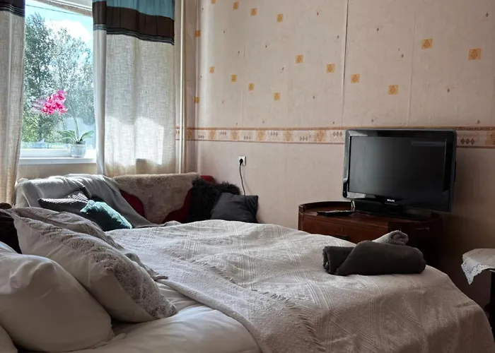 Spacious One With A Balcony, Jaerveotsa Tee 41 Apartament